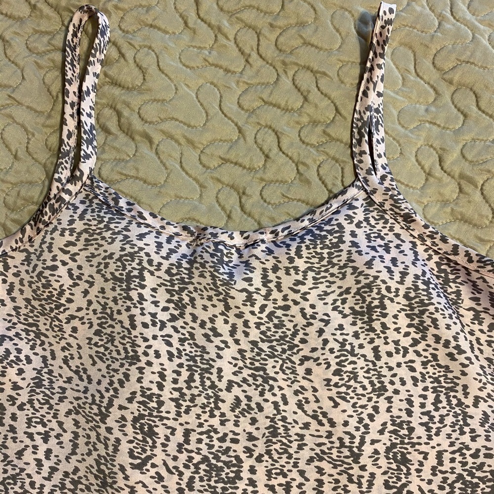 “LUSH” Neckline Ruffle Tank - Picture 10 of 13